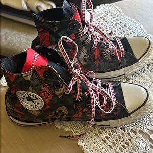 Harley Quinn comic Converse high top sneakers👟👟